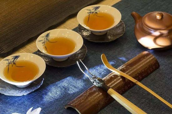 哪些茶適合泡功夫茶，功夫茶應(yīng)該配什么茶葉