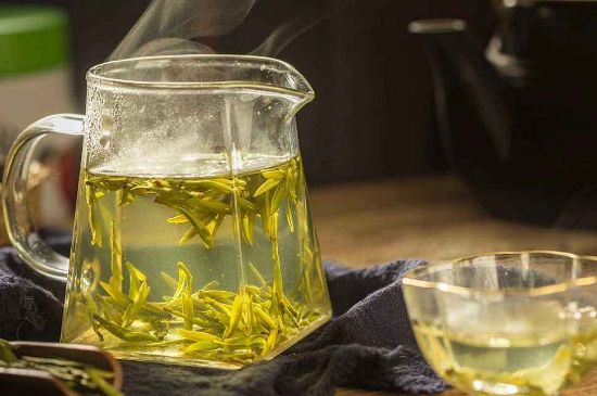 蜂蜜泡茶葉的副作用，蜂蜜泡茶葉有什么禁忌