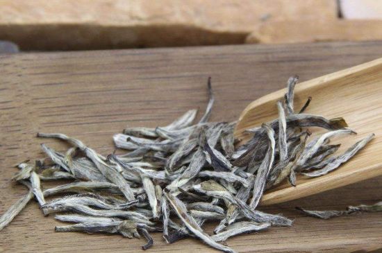 春茶季怎么辨別白毫銀針的好壞，好的白毫銀針如何選購？