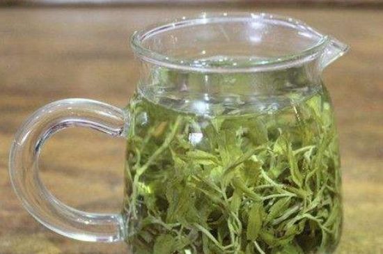 怎樣辨別莓茶發(fā)霉了，莓茶發(fā)霉和白霜的區(qū)別