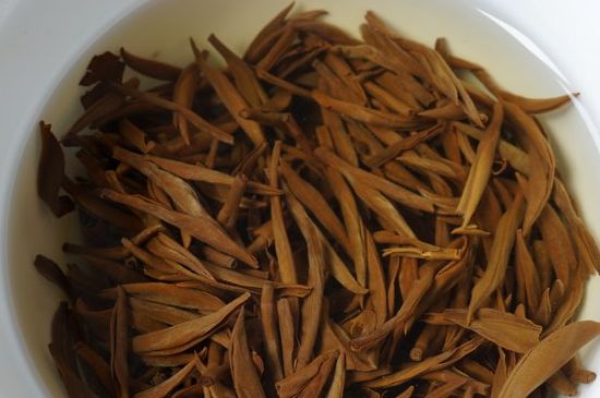 好壞金駿眉圖片對(duì)比，怎么挑選金駿眉茶葉