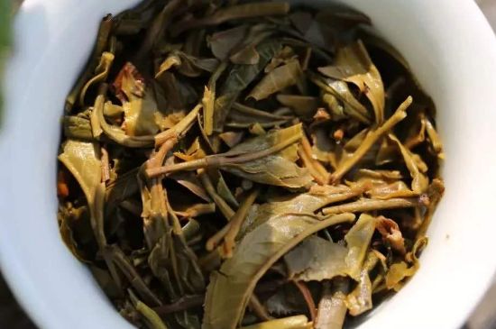 什么茶葉容易放香精，香精茶有什么危害？