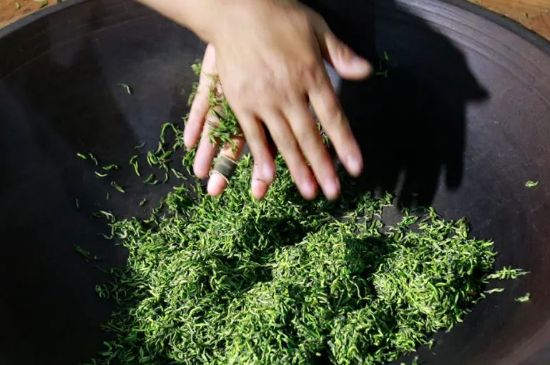 茶葉怎么炒制才香，怎樣炒茶葉更香？