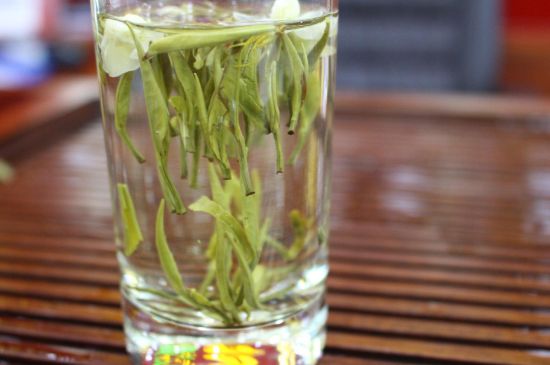 茉莉銀針屬于什么茶，茉莉銀針適合什么人喝？