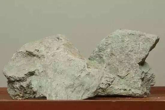 本山綠泥怎么分辨真假，真正的本山綠泥紫砂壺怎么鑒別？