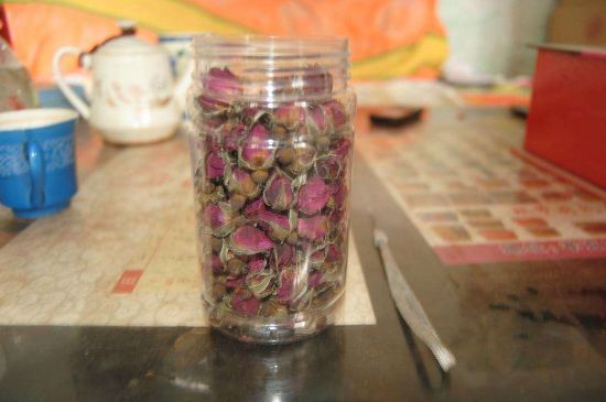 玫瑰花茶上火嗎，盲目喝玫瑰花茶易上火