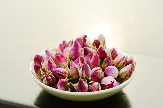玫瑰花茶怎么泡不開，玫瑰花茶泡著不開花