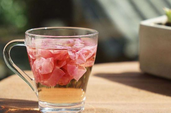 玫瑰花茶和什么搭配好，玫瑰花茶的搭配大全！