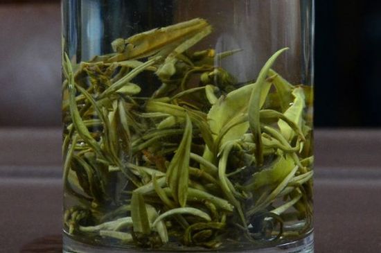 茉莉龍珠什么季節(jié)喝，夏天適合喝茉莉龍珠茶