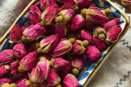 干玫瑰花泡水放幾顆，玫瑰花泡水一次放幾朵？