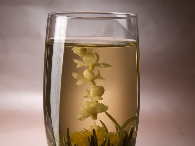 女孩喝茉莉茶的好處，茉莉花茶女生喝好嗎？