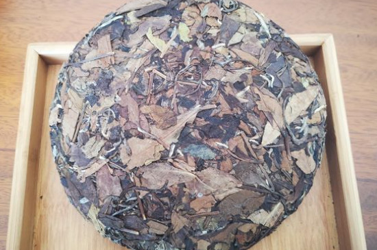新舊白茶怎么區(qū)分，怎么分辨白茶是新還是舊