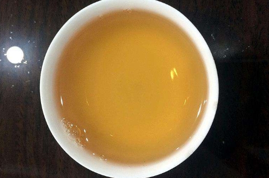 白茶三年為藥七年為寶的原理，為什么說一年茶三年藥七年寶？