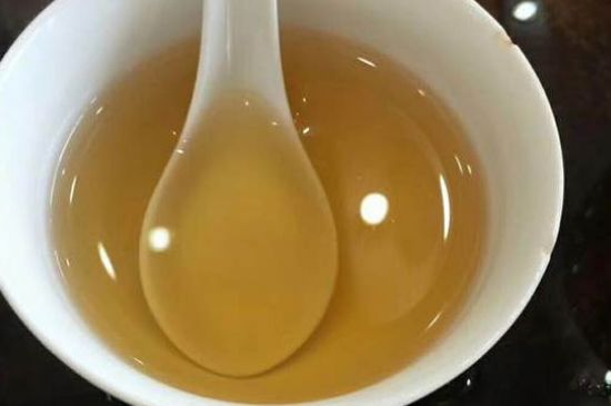 女人喝金駿眉的好處和壞處，女性喝金駿眉可減肥養(yǎng)顏