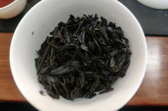 大紅袍煙熏味是好茶嗎，能不能喝對人體有壞處嗎