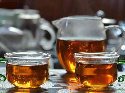 紅茶和綠茶的區(qū)別，常喝紅茶好還是綠茶好？