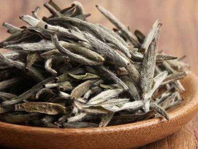 白茶有哪些品種排名，<a href=http://www.hnlxdf.com/fenlei/baicha/ target=_blank class=infotextkey>白茶的種類</a>大全