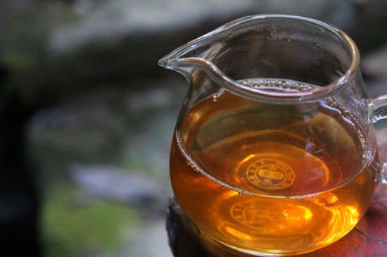 肉桂茶和大紅袍哪個(gè)貴，武夷山肉桂與大紅袍的價(jià)格比較