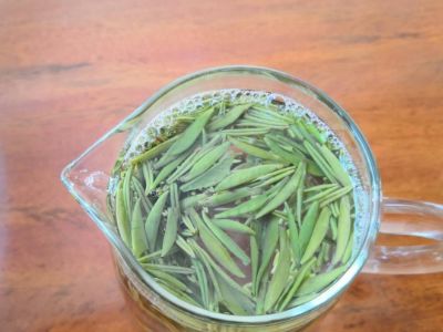 竹葉青和毛尖的區(qū)別，竹葉青和信陽毛尖哪個好？