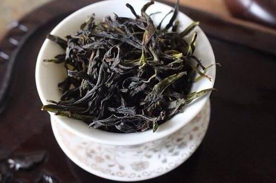 鴨屎香單叢雪片茶的特點(diǎn)，鳳凰雪片茶有什么特點(diǎn)？