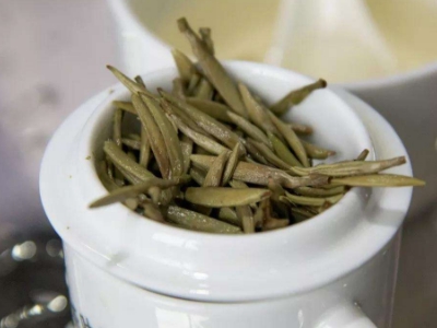 白茶煮好還是泡好喝，老白茶是泡還是煮？