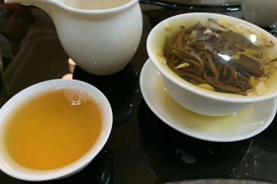 紅茶加冰糖的副作用，紅茶加冰糖好處和壞處