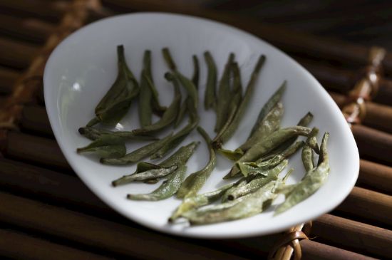 新白毫銀針和老白毫銀針的區(qū)別，新老白毫銀針的品質(zhì)特征